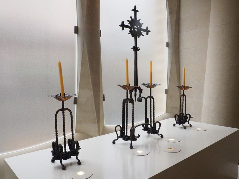 Candle sticks