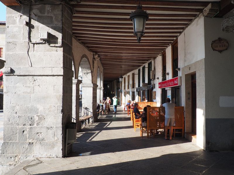 Covered walkway