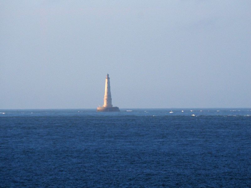 A lighthouse in the distance as we enter the Gironde River on our way to Bordeaux