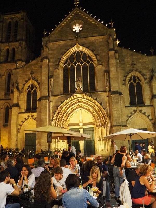 Cafe next to the Church of Saint-Pierre