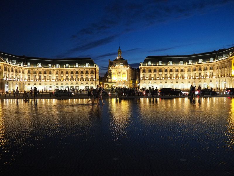 Place de la Bourse at night