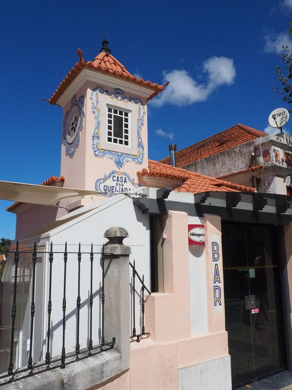 Interesting building back in Sintra