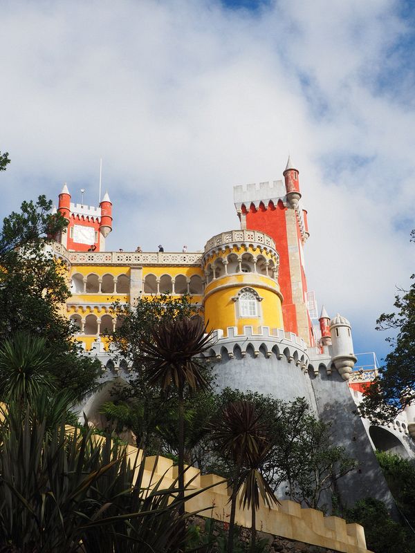 We get our first sight of the Pena Palace 1