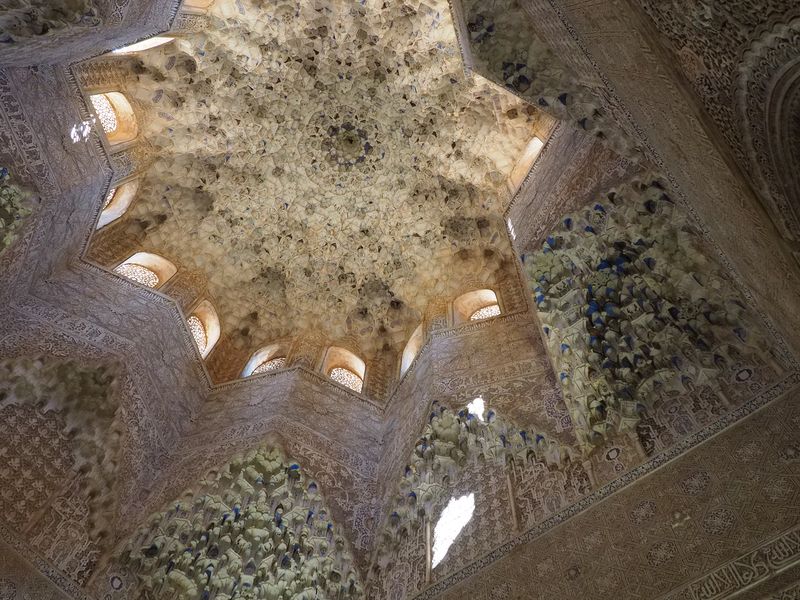 Ceiling in the Hall of the Two Sisters