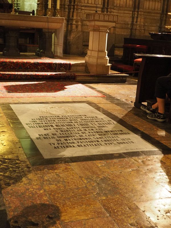 Memorial in the floor