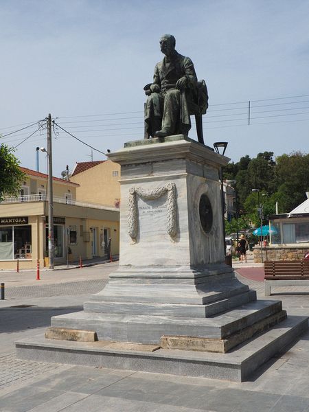 Statue of Vallianos