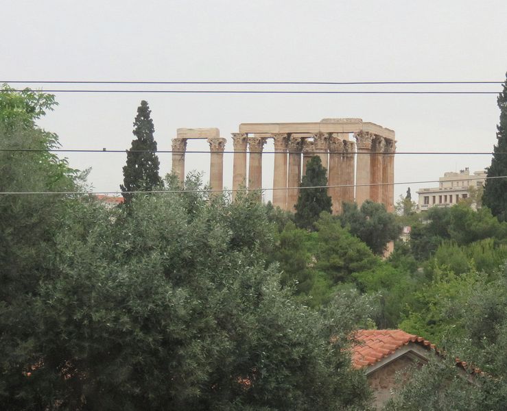 Passing by the Roman Temple of Zeus