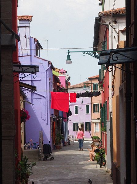 Even the laundry is colorful