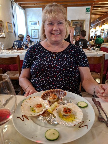 Linda likes her scallops