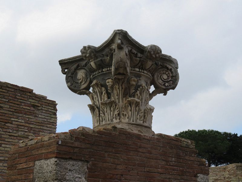 A Corinthian capital