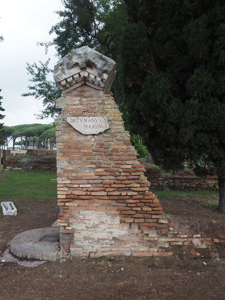 Decumanus Maximus is the main street through most Roman towns