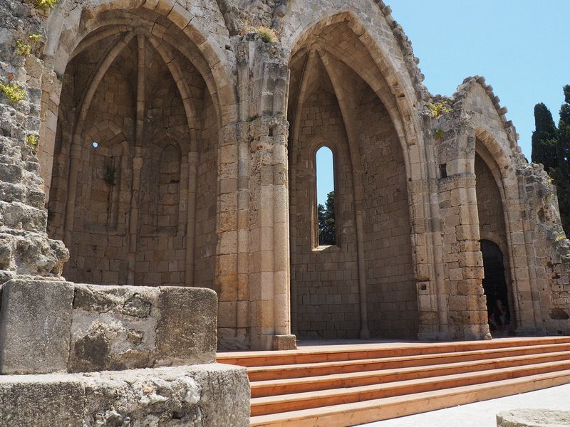 Ruins of the Virgin of the Burg church