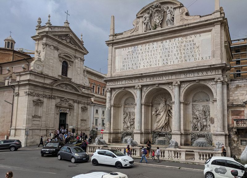 A monument to Pope Sixtus V