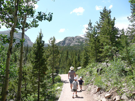 084 hiking to alberta falls