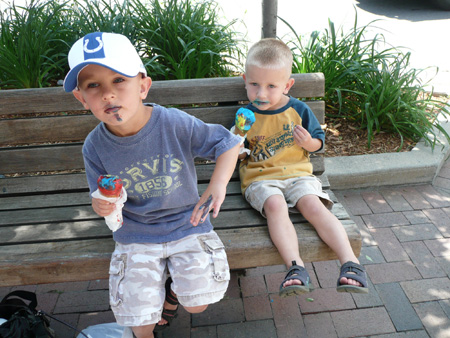 098 Andrew and Nicholas eating crazy colored ice cream