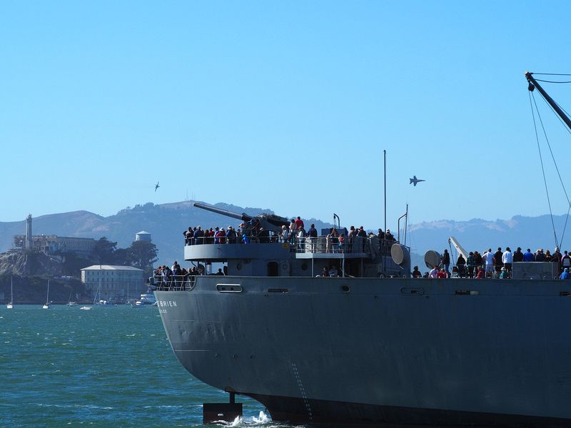 It looks like the Jeremiah O'Brien is about to fire on either Alcatraz or one of the jets