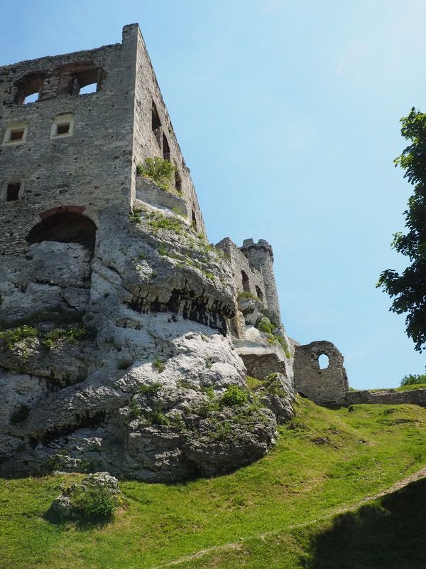 Ogrodzieniec Castle