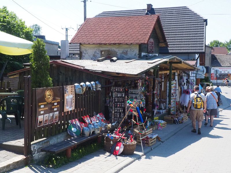 Souvenirs, including various weapons