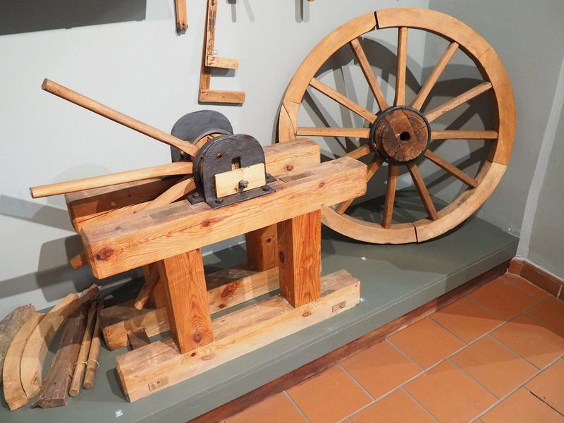 Making wagon wheels