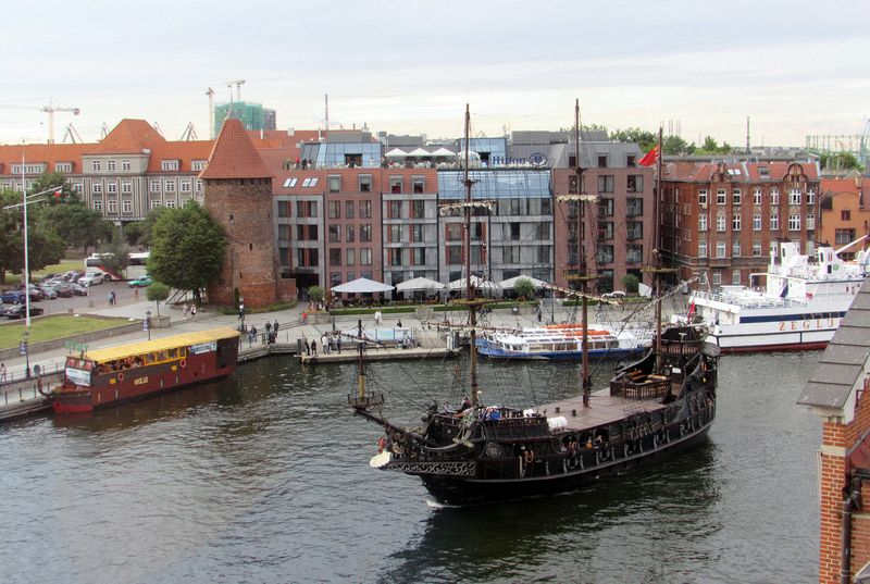 An old sailing ship goes right past our hotel