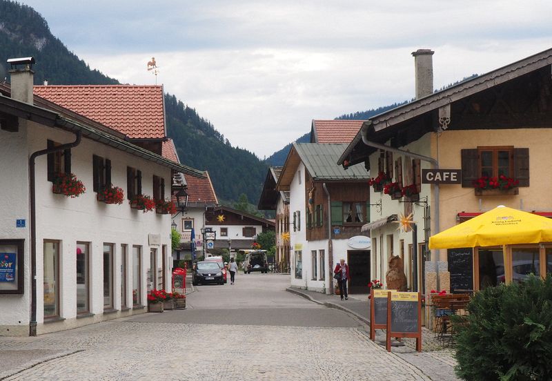 Entering the town of Oberammergau