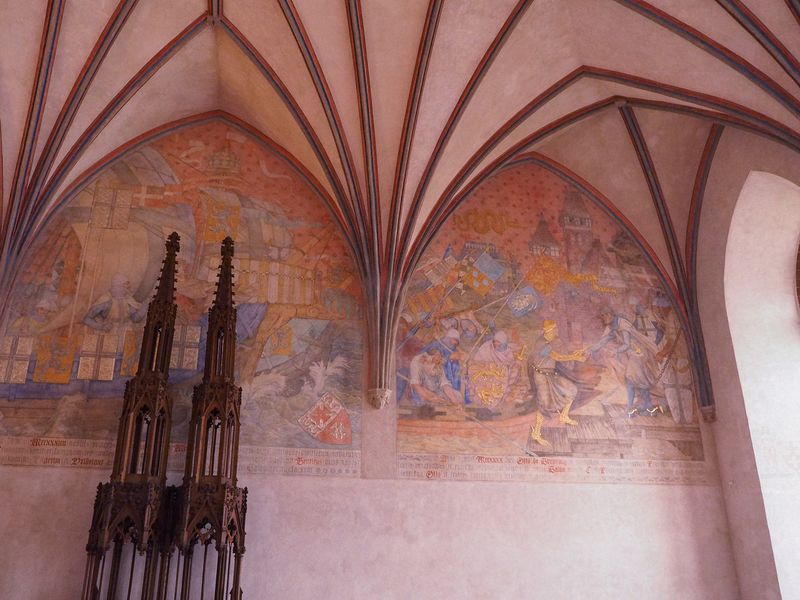 Painted walls in the Knights Hall