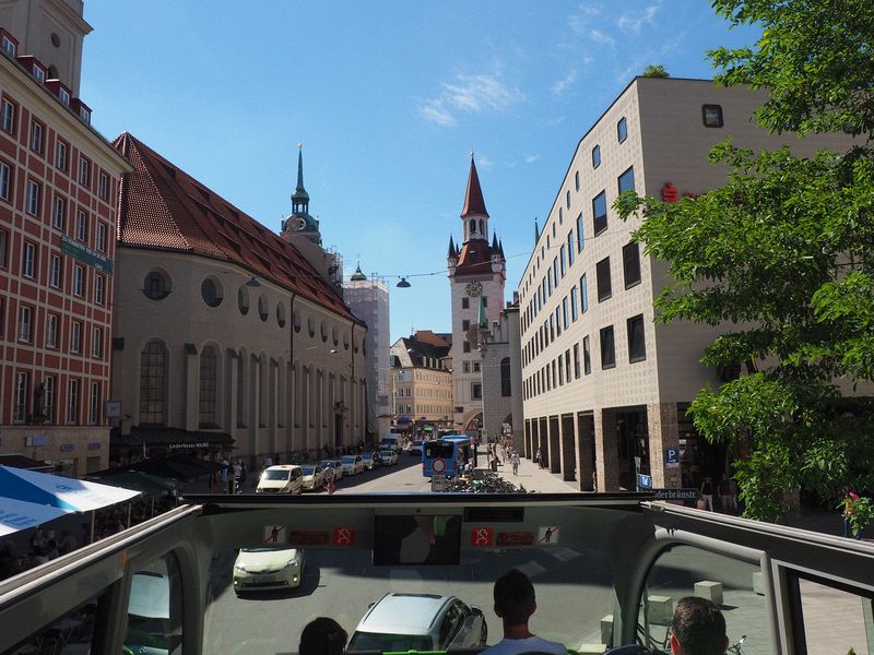 We arrive at Marienplatz