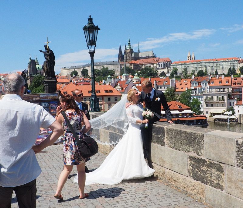 Wedding photos on the bridge