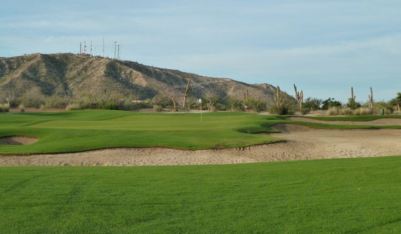 Lots of sand and cactus around this hole