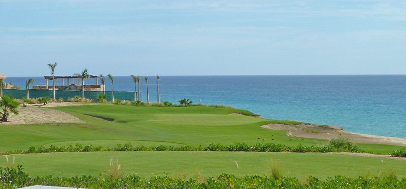 This hole is right on the beach