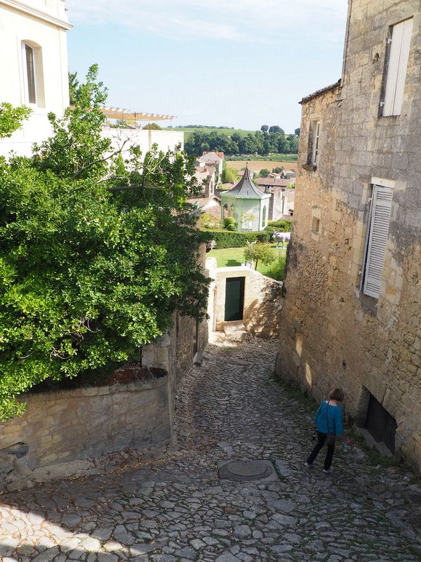 A very steep cobbled walkway