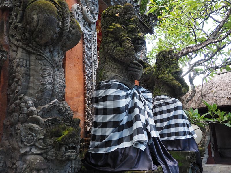 Monkey god statues at hotel entrance