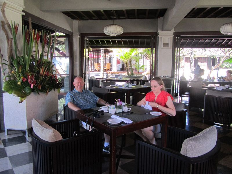 Pete and June in the restaurant