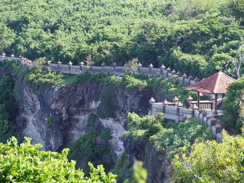 Walkway along the cliff