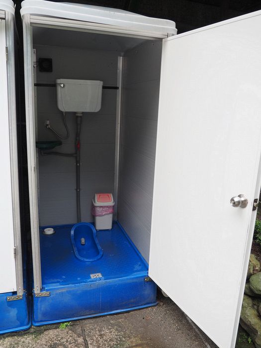 Squat port-a-potty