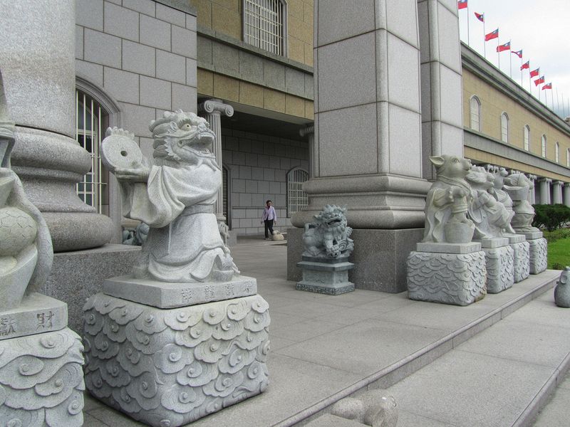 Store carvings in front of a store