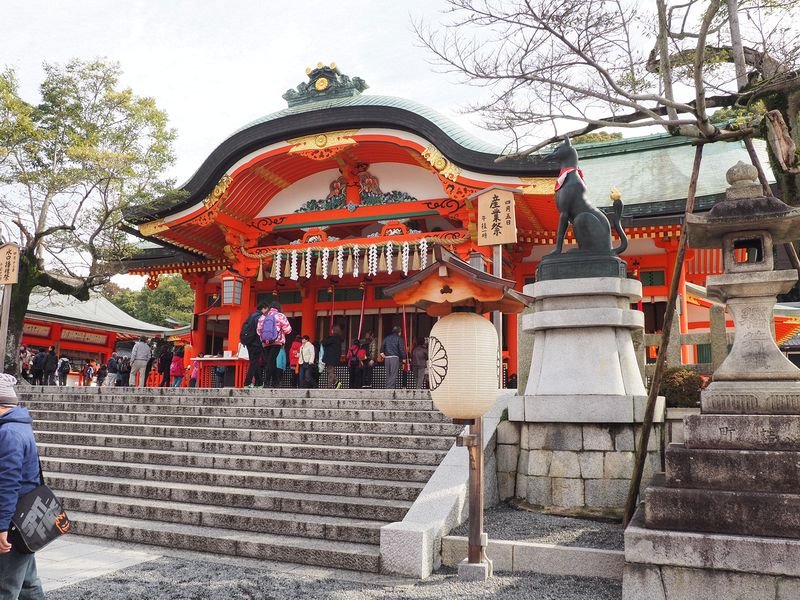 The entrance to the main shrine