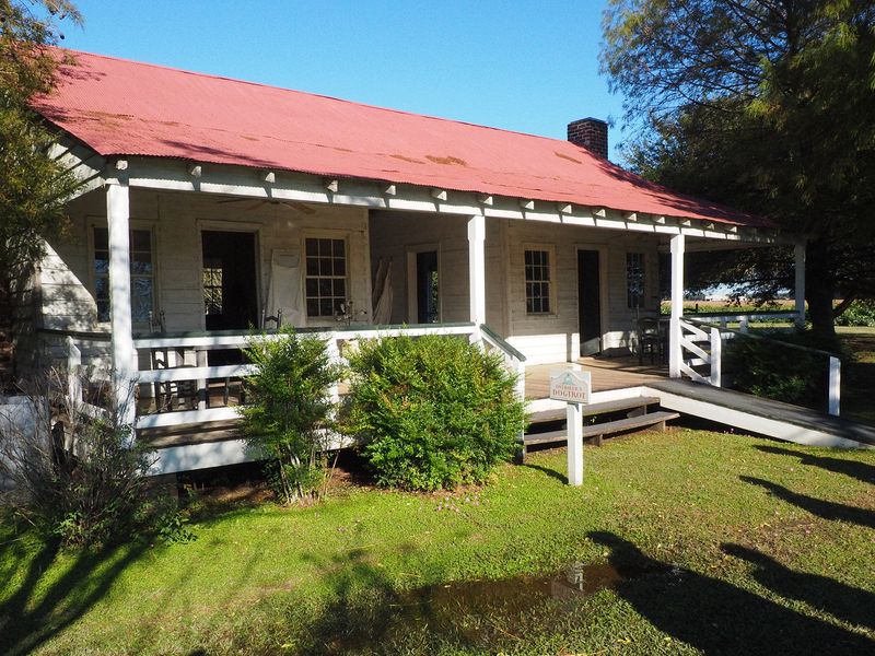 Overseers dogtrot cabin