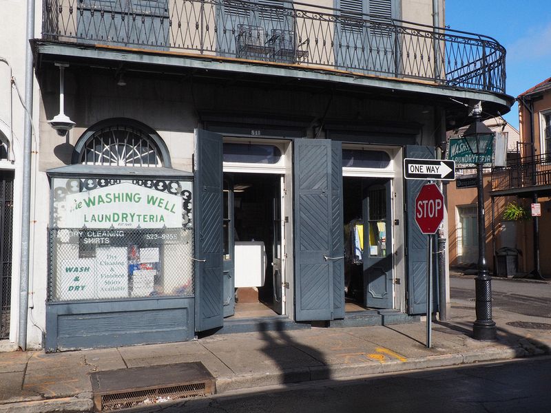 Even the laundryteria has ironwork