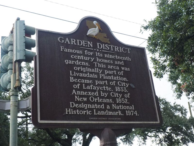 We start a tour of the Garden District