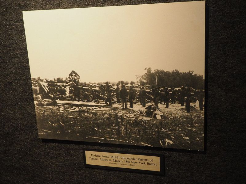 Civil War photo of 20-pound Parrott rifled cannon battery