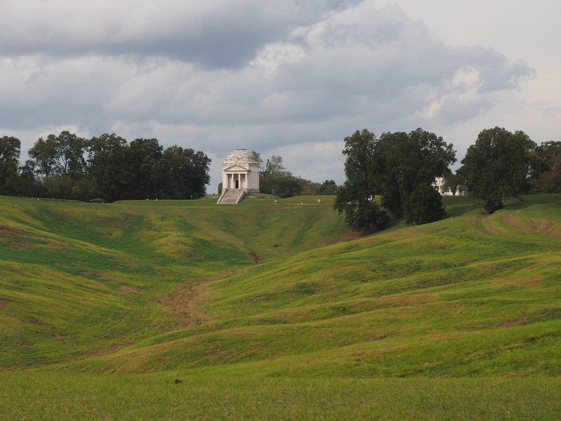 The Illinois Memorial