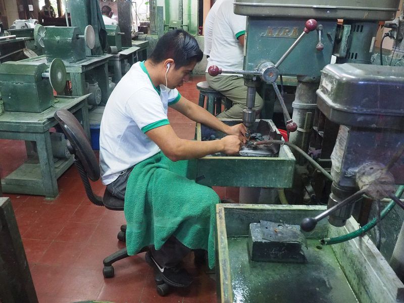 Jade jewelry factory