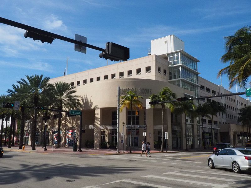 Even the shopping mall is art deco