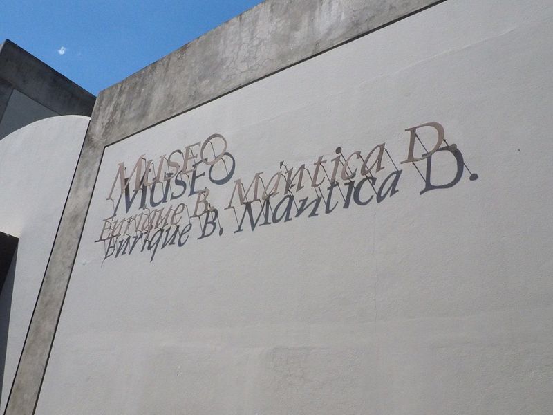 We stop at the Museo Enrique B Mantica D
