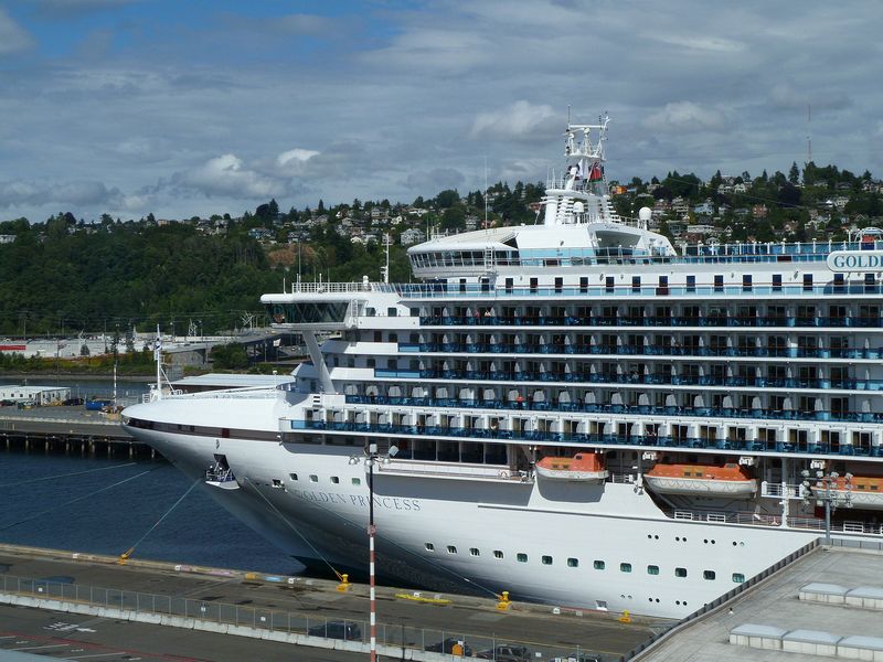 The Golden Princess is also at the pier