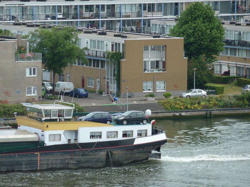 Almost every boat seems to have cars on the back