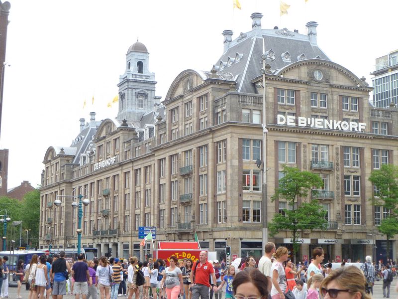 De Bijenkorf department store