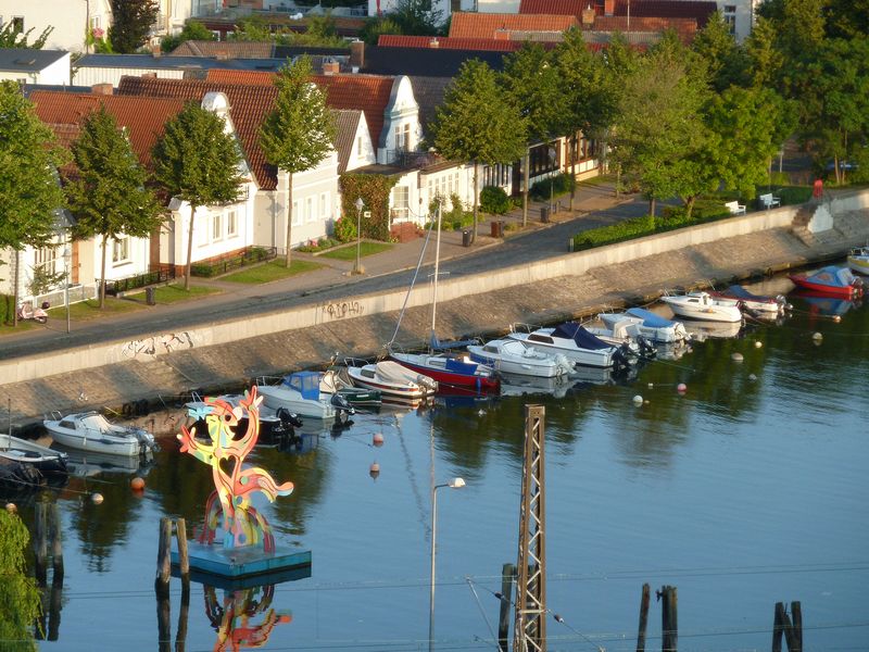 Boats and neighborhood next to the port