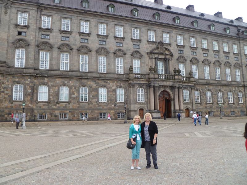 Eloise and Linda at Christiansborg Palace